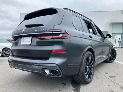 2025 BMW X7 photo 8