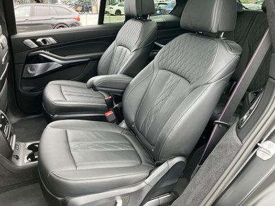2025 BMW X7 thumbnail 50