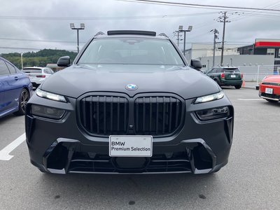 2025 BMW X7 photo 2