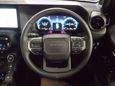 صورة 64 لـ 2025 Toyota LAND CRUISER 250