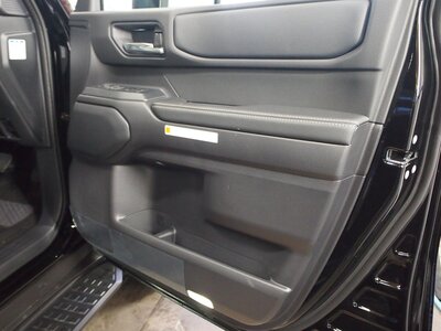 صورة 66 لـ 2025 Toyota LAND CRUISER 250