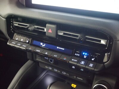 صورة 85 لـ 2025 Toyota LAND CRUISER 250