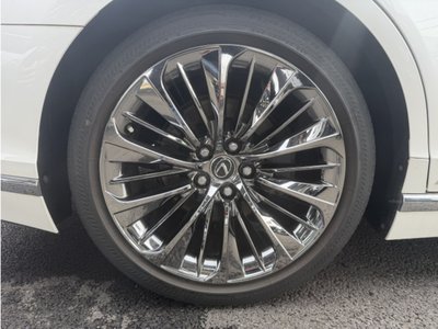 صورة 13 لـ 2018 Lexus LS