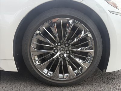 صورة 14 لـ 2018 Lexus LS