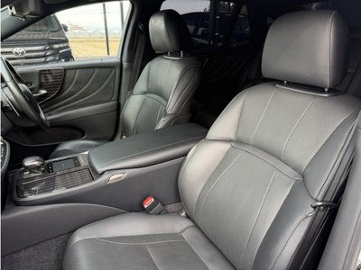 صورة 20 لـ 2018 Lexus LS