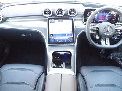 2025 Mercedes-BENZ C-CLASS AMG photo 4