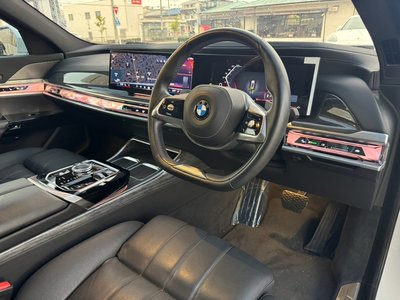 2023 BMW 7 SERIES photo 6