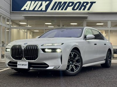 2023 BMW 7 SERIES photo 2