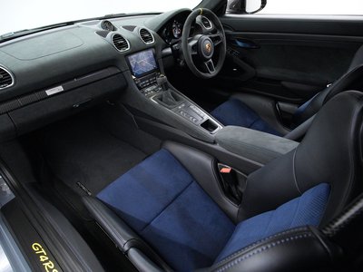 2022 Porsche 718 photo 16