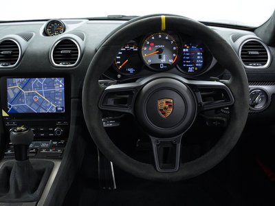 2022 Porsche 718 photo 8