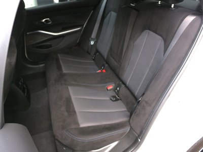 2025 BMW 3 SERIES photo 5
