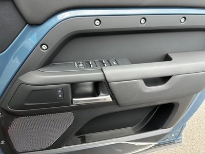 2024 LAND Rover DEFENDER thumbnail 42