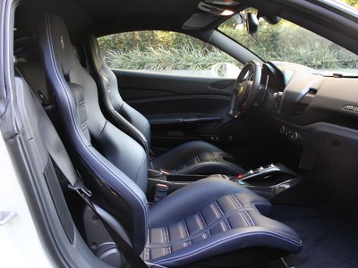 2015 Ferrari 488 GTB 照片 15