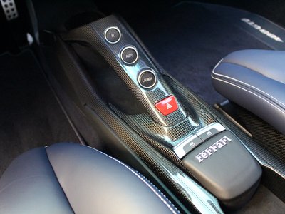 2015 Ferrari 488 GTB 照片 13