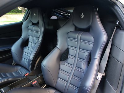 2015 Ferrari 488 GTB 照片 14