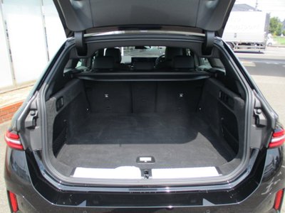 2026 BMW 5 SERIES 照片 15