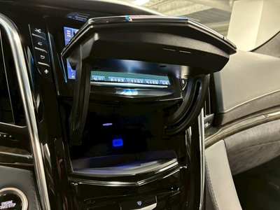 صورة مصغرة 43 لـ 2017 Cadillac ESCALADE