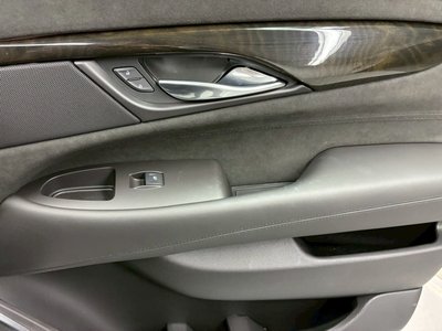 صورة مصغرة 50 لـ 2017 Cadillac ESCALADE