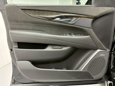 صورة مصغرة 23 لـ 2017 Cadillac ESCALADE