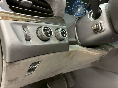 صورة مصغرة 32 لـ 2017 Cadillac ESCALADE