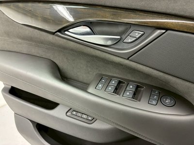 صورة مصغرة 24 لـ 2017 Cadillac ESCALADE