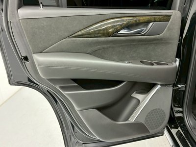 صورة مصغرة 56 لـ 2017 Cadillac ESCALADE