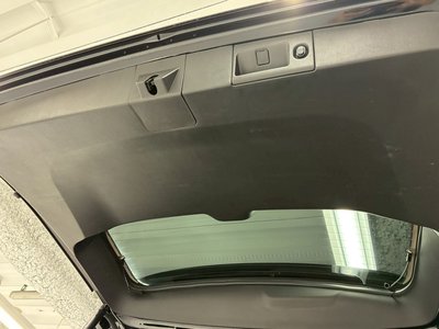 صورة مصغرة 74 لـ 2017 Cadillac ESCALADE