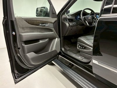 صورة مصغرة 22 لـ 2017 Cadillac ESCALADE