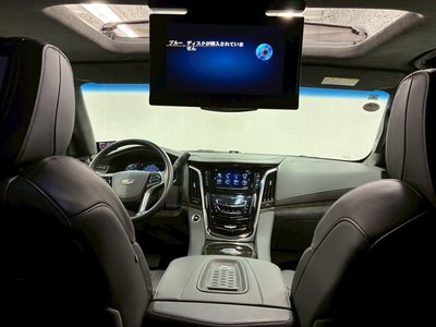 صورة مصغرة 2 لـ 2017 Cadillac ESCALADE