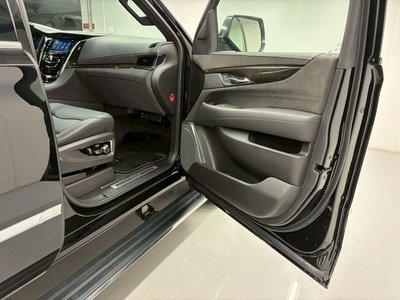 صورة مصغرة 48 لـ 2017 Cadillac ESCALADE