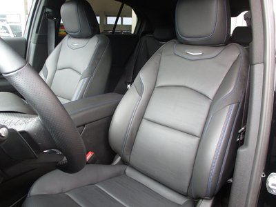 2025 Cadillac XT4 — миниатюра 18