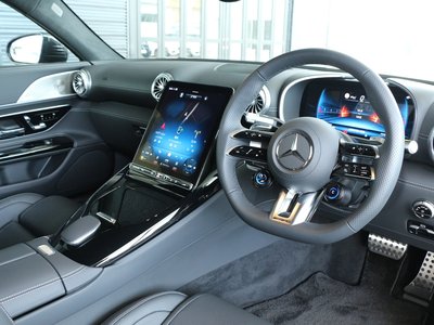 صورة 2 لـ 2025 Mercedes-BENZ GT AMG