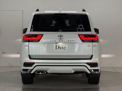 2026 Toyota LAND CRUISER 300 photo 5