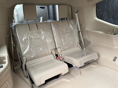 2026 Toyota LAND CRUISER 300 thumbnail 39