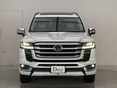 2026 Toyota LAND CRUISER 300 photo 4
