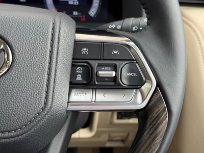 2026 Toyota LAND CRUISER 300 thumbnail 42
