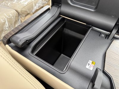 2026 Toyota LAND CRUISER 300 thumbnail 64