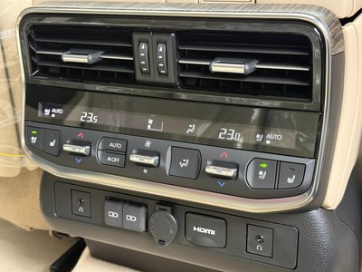 2026 Toyota LAND CRUISER 300 thumbnail 38