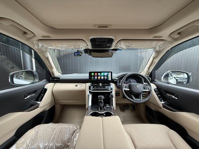 2026 Toyota LAND CRUISER 300 thumbnail 32
