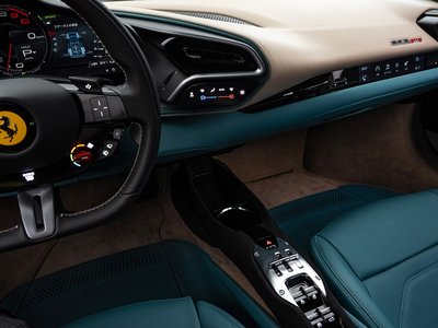 صورة مصغرة 41 لـ 2024 Ferrari 296 GTS