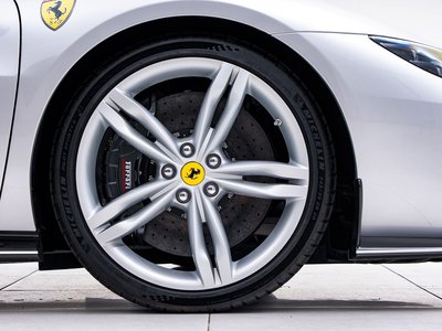 صورة 13 لـ 2024 Ferrari 296 GTS