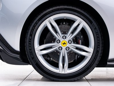 صورة 12 لـ 2024 Ferrari 296 GTS
