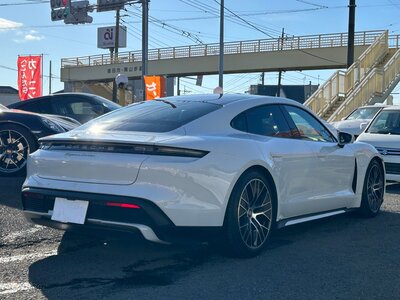 2021 Porsche TAYCAN thumbnail 11