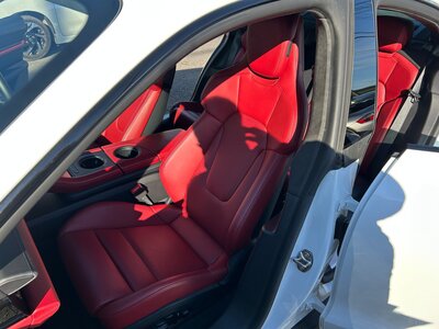 2021 Porsche TAYCAN thumbnail 28
