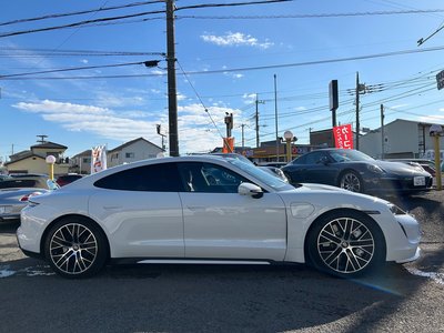 2021 Porsche TAYCAN thumbnail 9