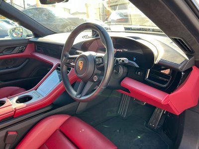 2021 Porsche TAYCAN thumbnail 4