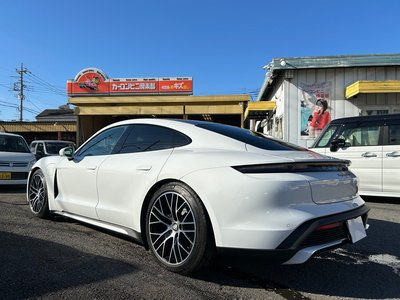 2021 Porsche TAYCAN thumbnail 10
