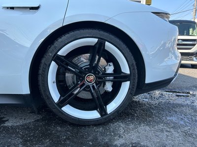2021 Porsche TAYCAN thumbnail 33