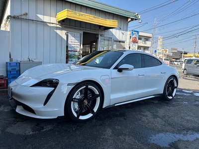 2021 Porsche TAYCAN thumbnail 31
