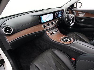 2018 Mercedes-BENZ E-CLASS photo 13